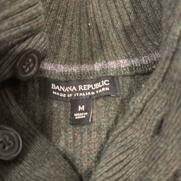 Banana Republic Wool Green Sweater - Picture 2 of 6